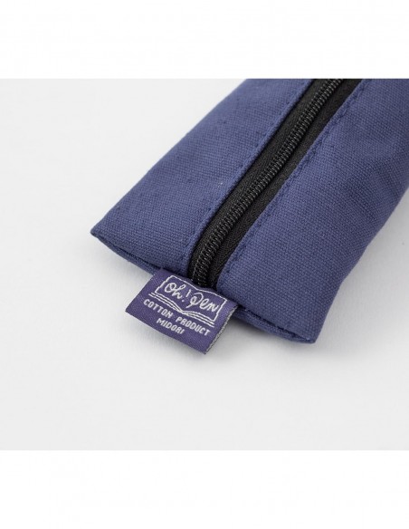 Astuccio morbido in tela canvas blu di Midori, lato piatto con etichetta